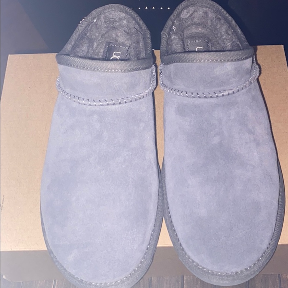 Ugg Classic Slipper Women’s gray